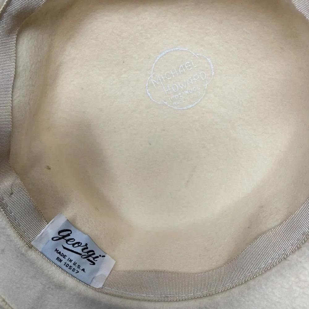 Vintage Michael Howard Designer Hat Cream 100% Wool Felt Hat With Gold Details - Picture 10 of 10